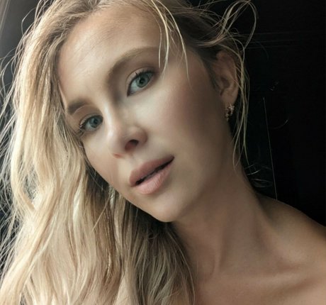 Naakte gelekte OnlyFans-foto van Mallory Moore