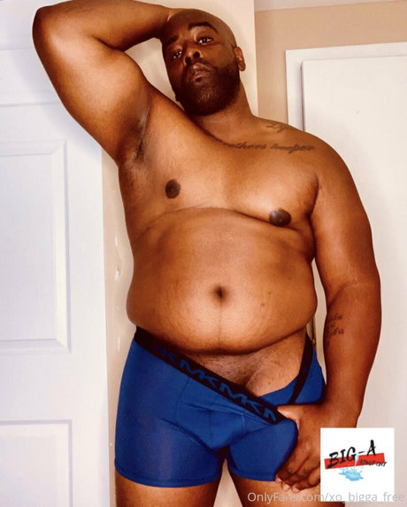 Naakte gelekte OnlyFans-foto van Xobiggafree