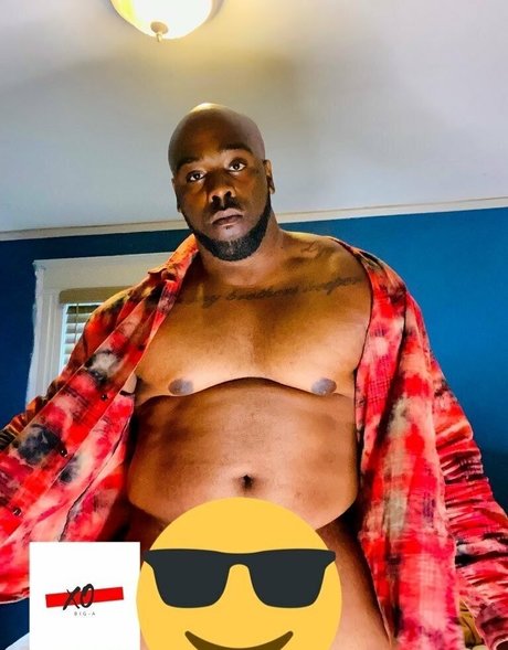 Naakte gelekte OnlyFans-foto van Xobiggafree