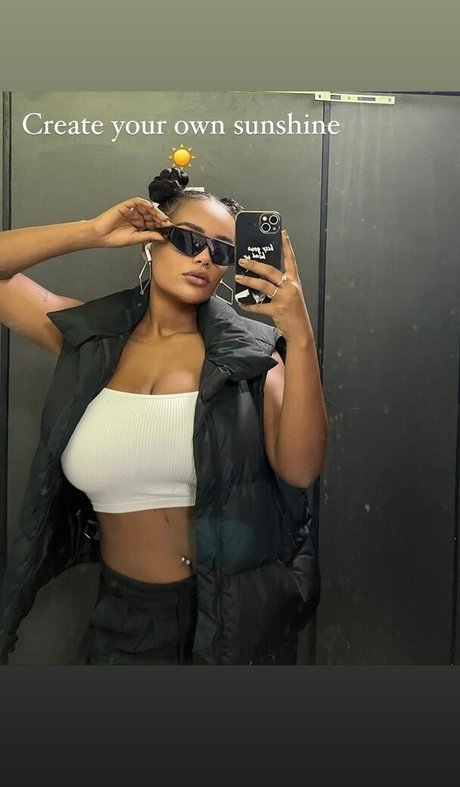 Naakte gelekte OnlyFans-foto van Justnati