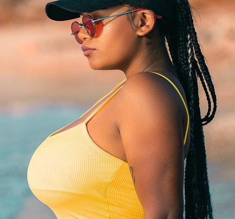 Naakte gelekte OnlyFans-foto van Justnati