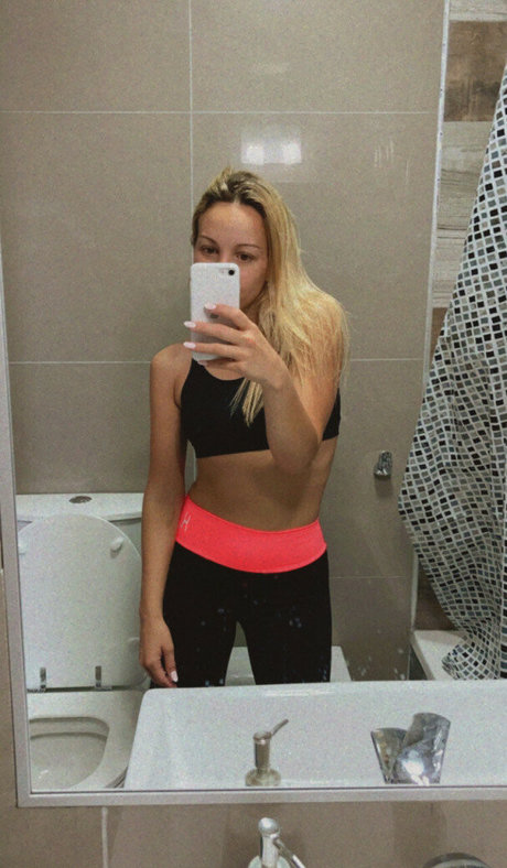 Naakte gelekte OnlyFans-foto van Sexygringa