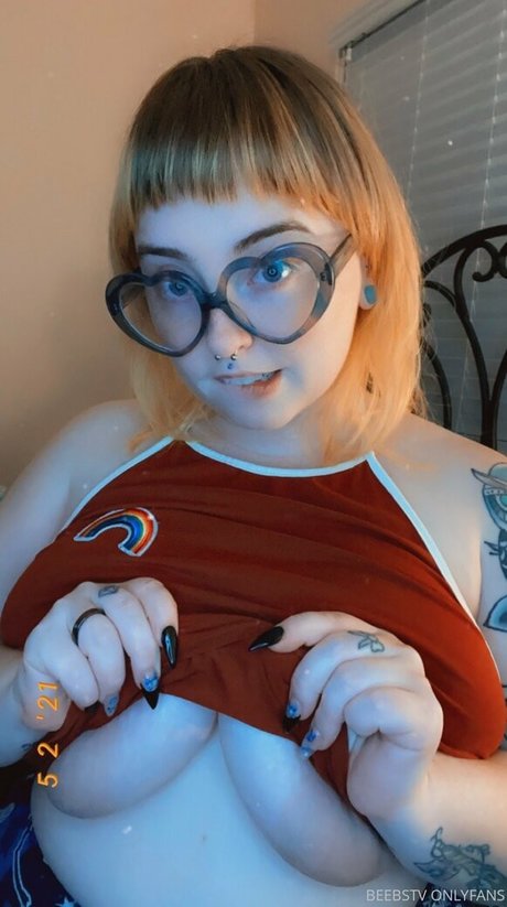 Naakte gelekte OnlyFans-foto van Beebstv