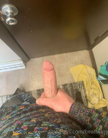 Naakte gelekte OnlyFans-foto van Beatskins