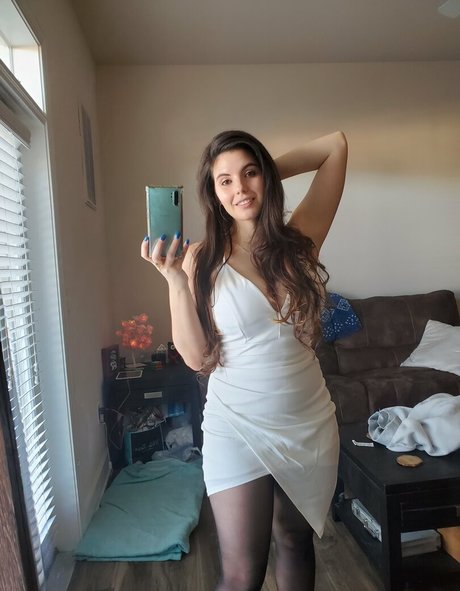 Naakte gelekte OnlyFans-foto van Realaikobliss