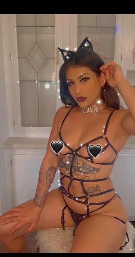 Naakte gelekte OnlyFans-foto van Nvstycouture