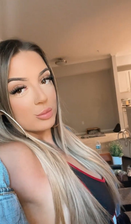 Naakte gelekte OnlyFans-foto van Rachel S