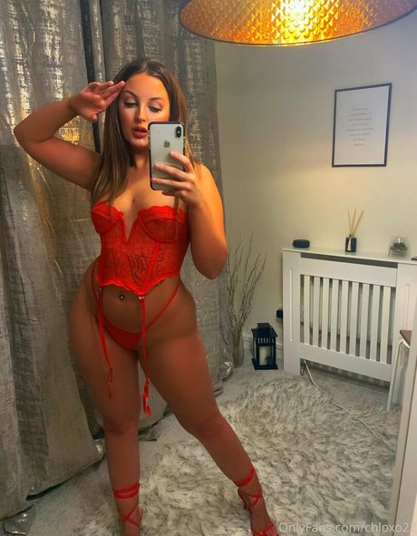 Naakte gelekte OnlyFans-foto van Chloxo22