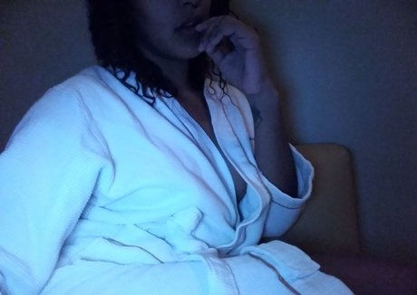 Naakte gelekte OnlyFans-foto van Daisyducati