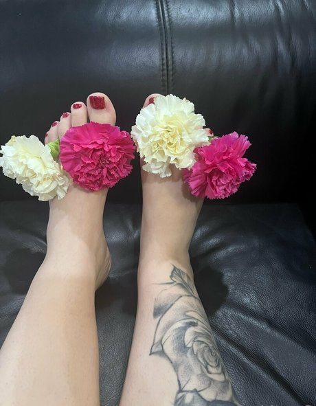 Naakte gelekte OnlyFans-foto van Acebosswoman