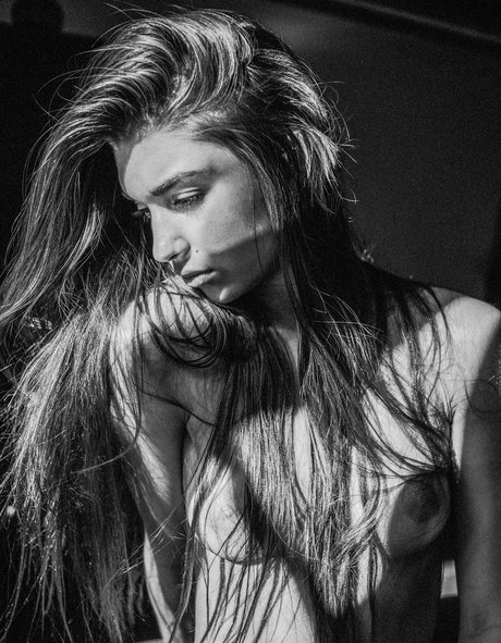 Naakte gelekte OnlyFans-foto van Kesler Tran
