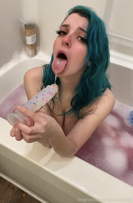Naakte gelekte OnlyFans-foto van Ladywhaleshark