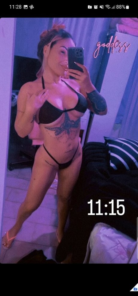 Naakte gelekte OnlyFans-foto van Jeskaline