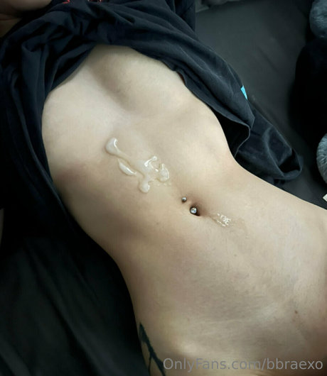Naakte gelekte OnlyFans-foto van Thotoro