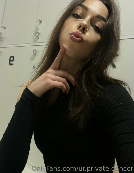 Naakte gelekte OnlyFans-foto van Urprivatedancer