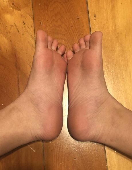 Naakte gelekte OnlyFans-foto van Toesofmidna