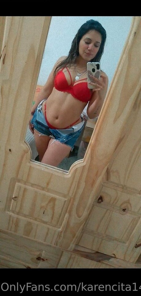 Naakte gelekte OnlyFans-foto van Karencita14