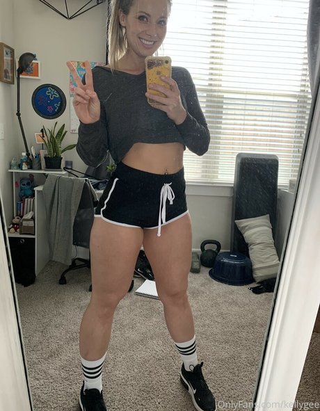 Naakte gelekte OnlyFans-foto van Kellygee