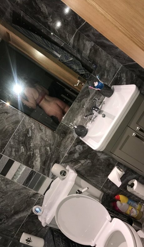 Naakte gelekte OnlyFans-foto van Meaghsxxx