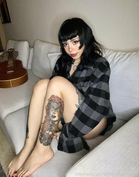 Naakte gelekte OnlyFans-foto van Bdsmroxymistress
